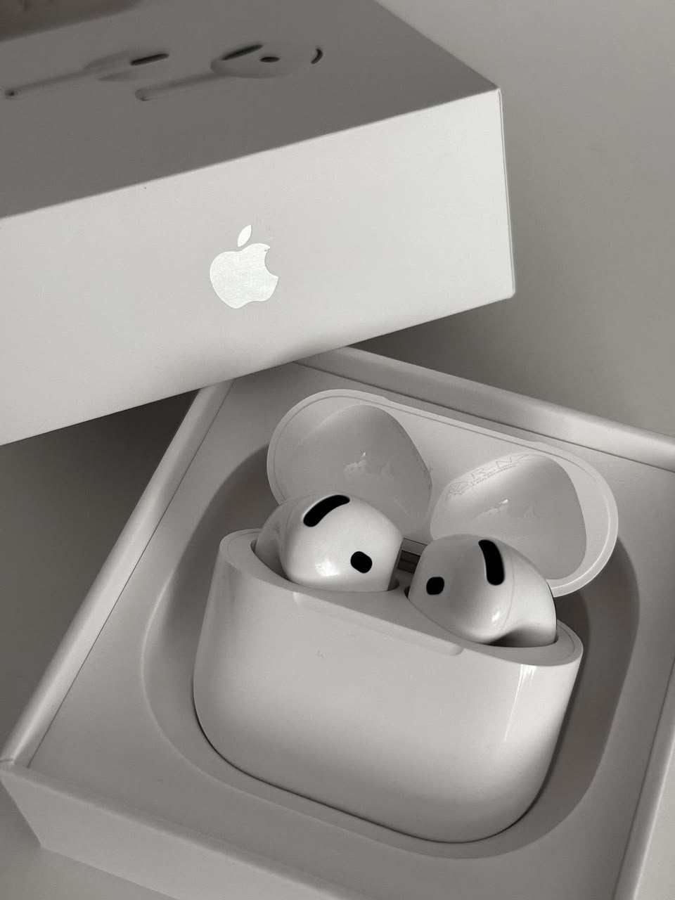 AirPods Series 4